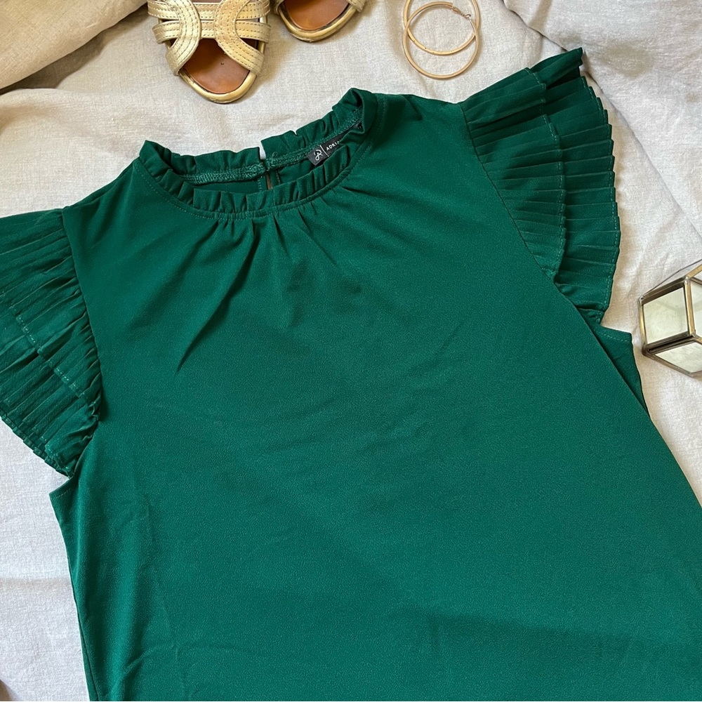ADRIANNA PAPELL | Dark Green Flutter Sleeve Blouse